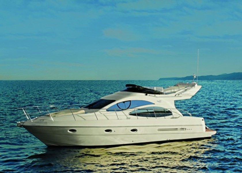 Azimut 42E