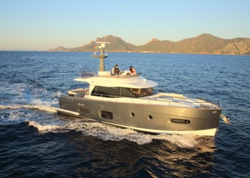 Azimut Magellano 53