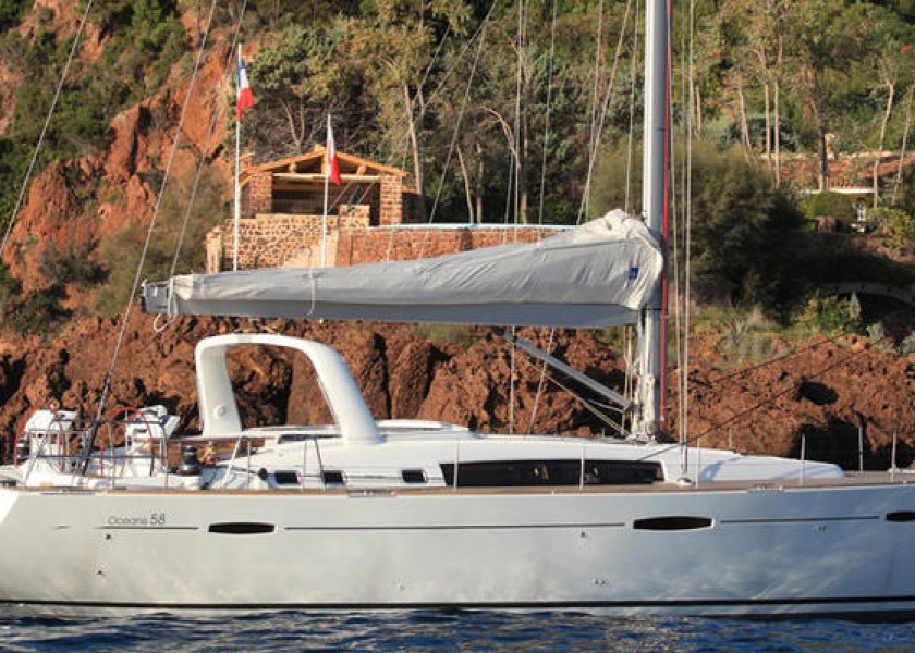 Beneteau Oceanis 58