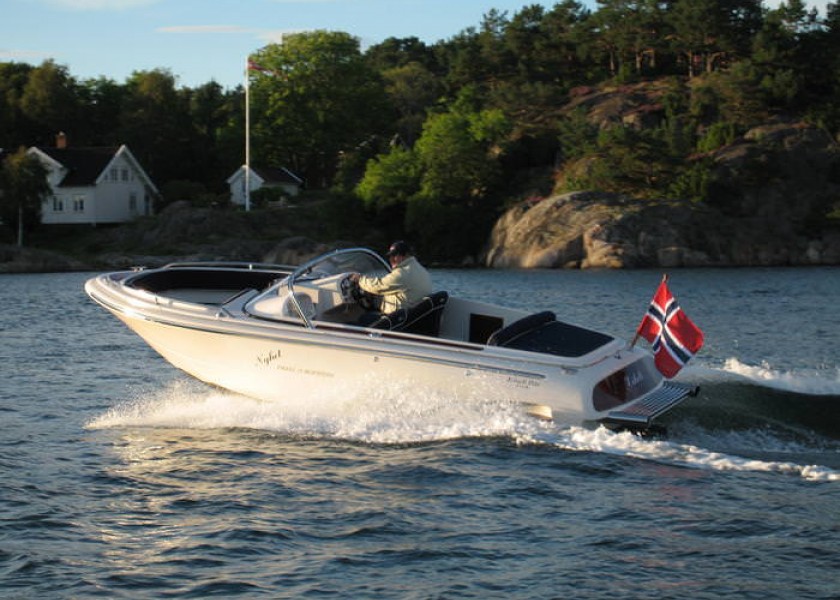 Eikeli Bowrider 21