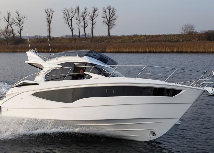 Galeon 360 Fly