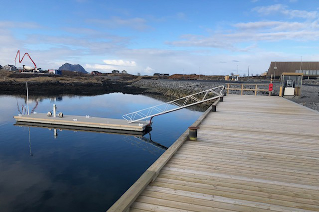 Gards&oslash;ya Bensinstasjon