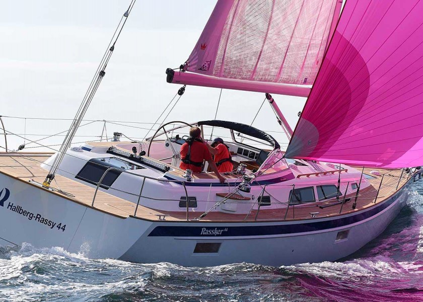 Hallberg-Rassy 44