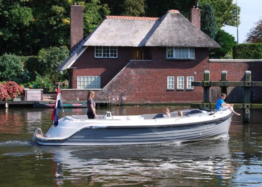 Interboat Intender 760