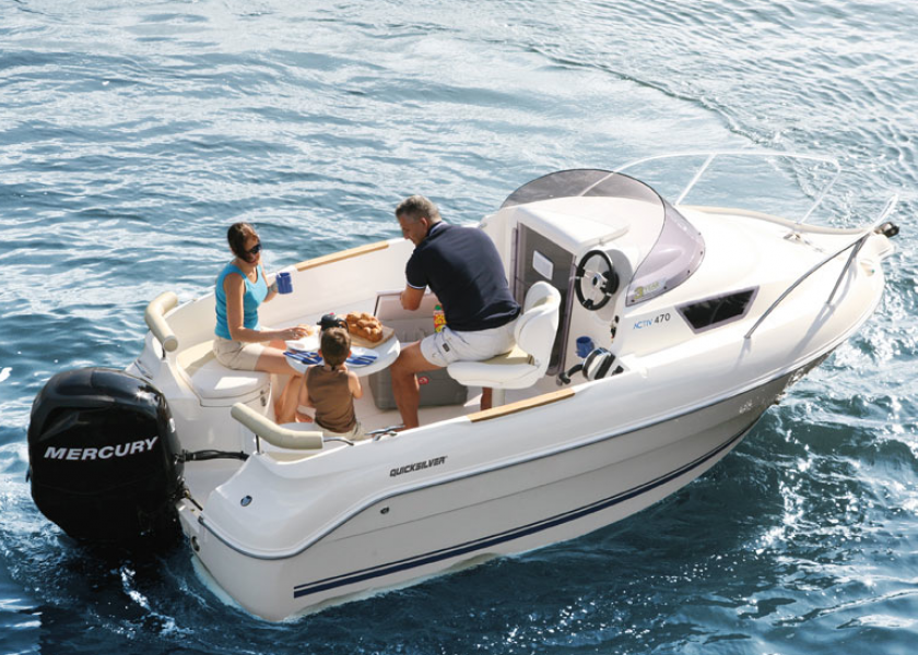 Quicksilver Activ 470 Cabin