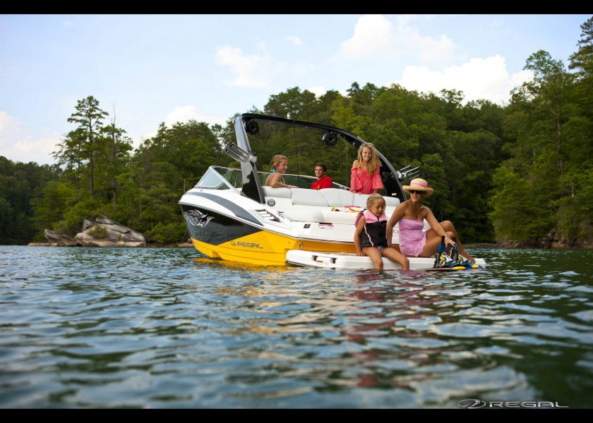 Regal 2300 RX Bowrider