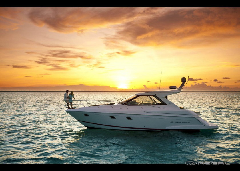 Regal 42 Sport Coupe Sportyacht