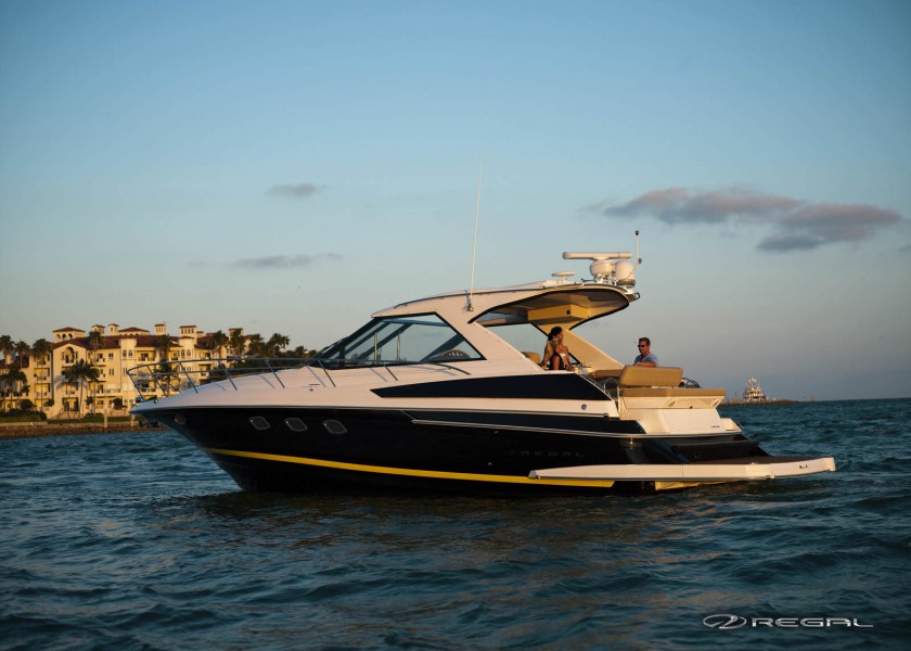 Regal 46 Sport Coupe Sportyacht