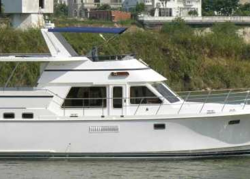 Royaler Sundeck 46