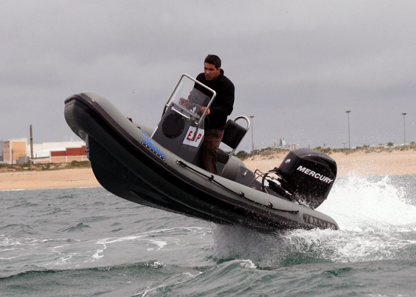 Tornado RIB 4.8m