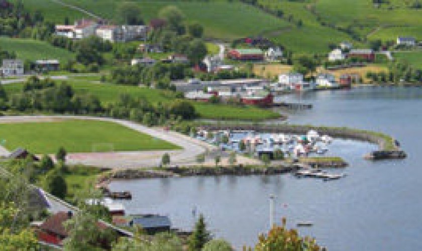 Torvikbukt Sm&aring;b&aring;thavn